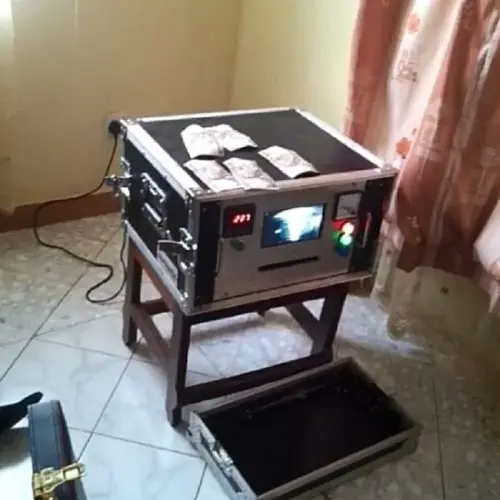 Black Dollar Cleaning Machine for sale